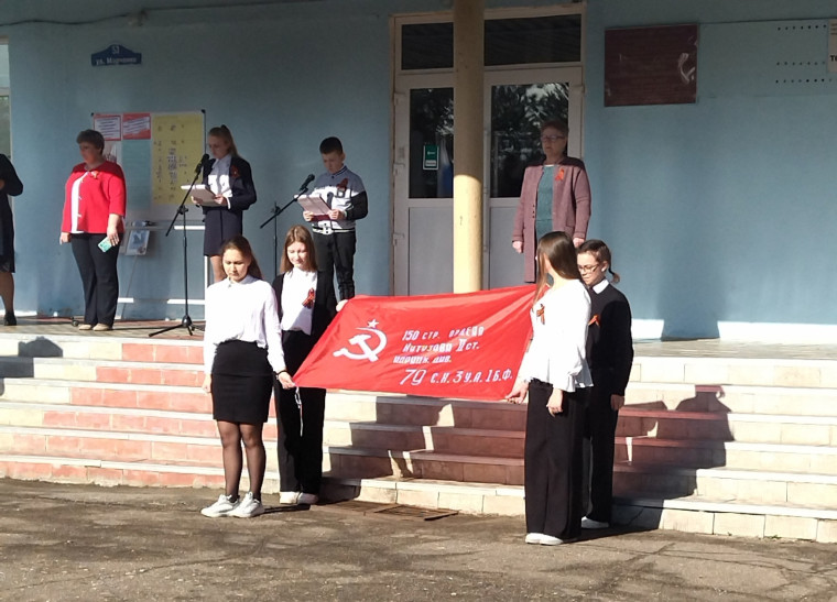 Бессмертный полк в каждой школе.